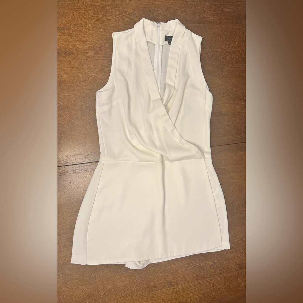 Chic Sleeveless Mini Dress